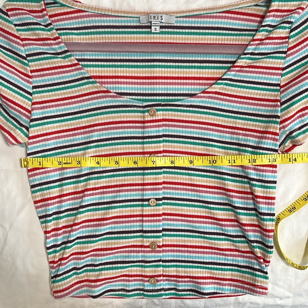 Buttoned Multicolor Striped Crop Top - Picture 14 of 14